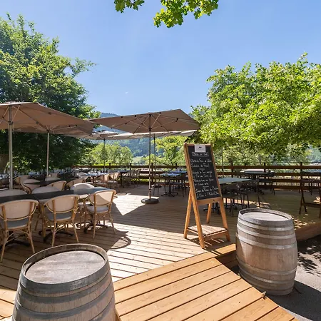 Restaurant Le Bois Joli Et Hotel 3*