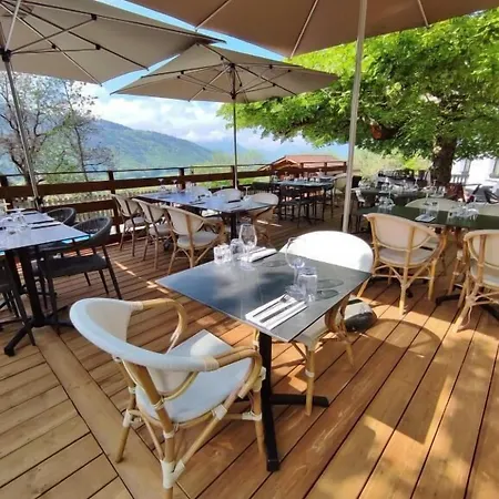 Hotel Restaurant Le Bois Joli Et 3*
