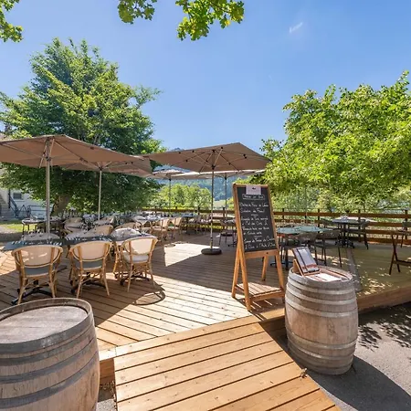 Restaurant Le Bois Joli Et ホテル ベルネ