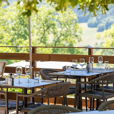 ホテル Restaurant Le Bois Joli Et ベルネ